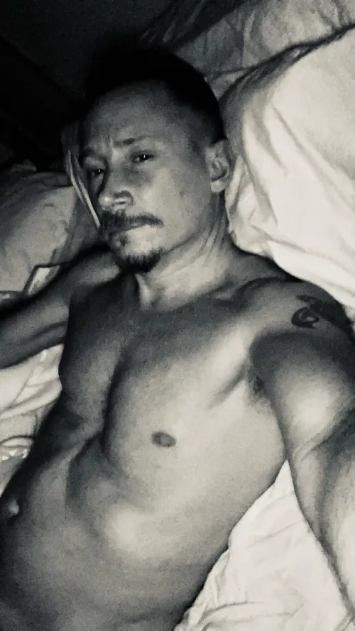 How’s the mood lighting? by 92103r