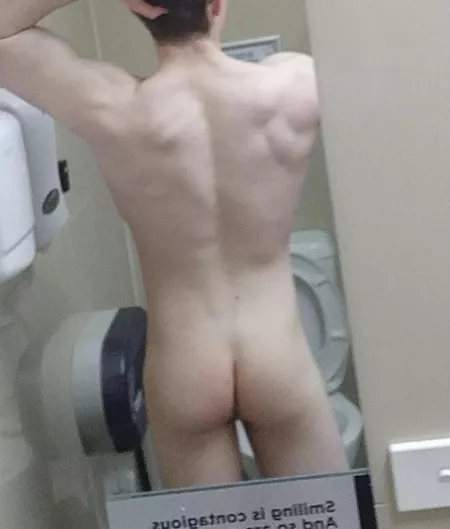 How's the rearview? by sjsj123456789