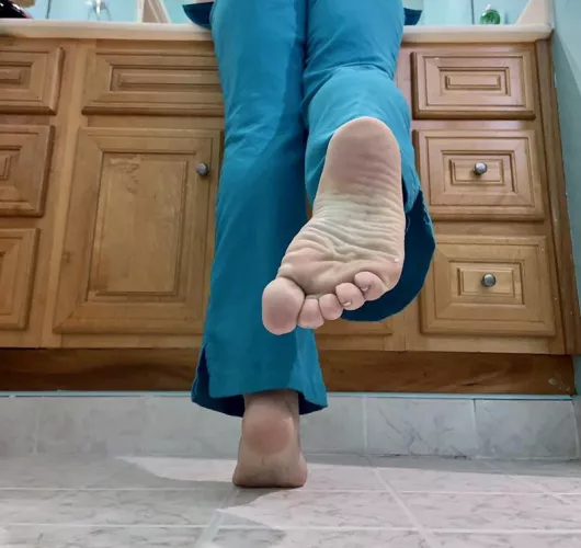 How’s the view?😜 by Realistic-Olive-9974