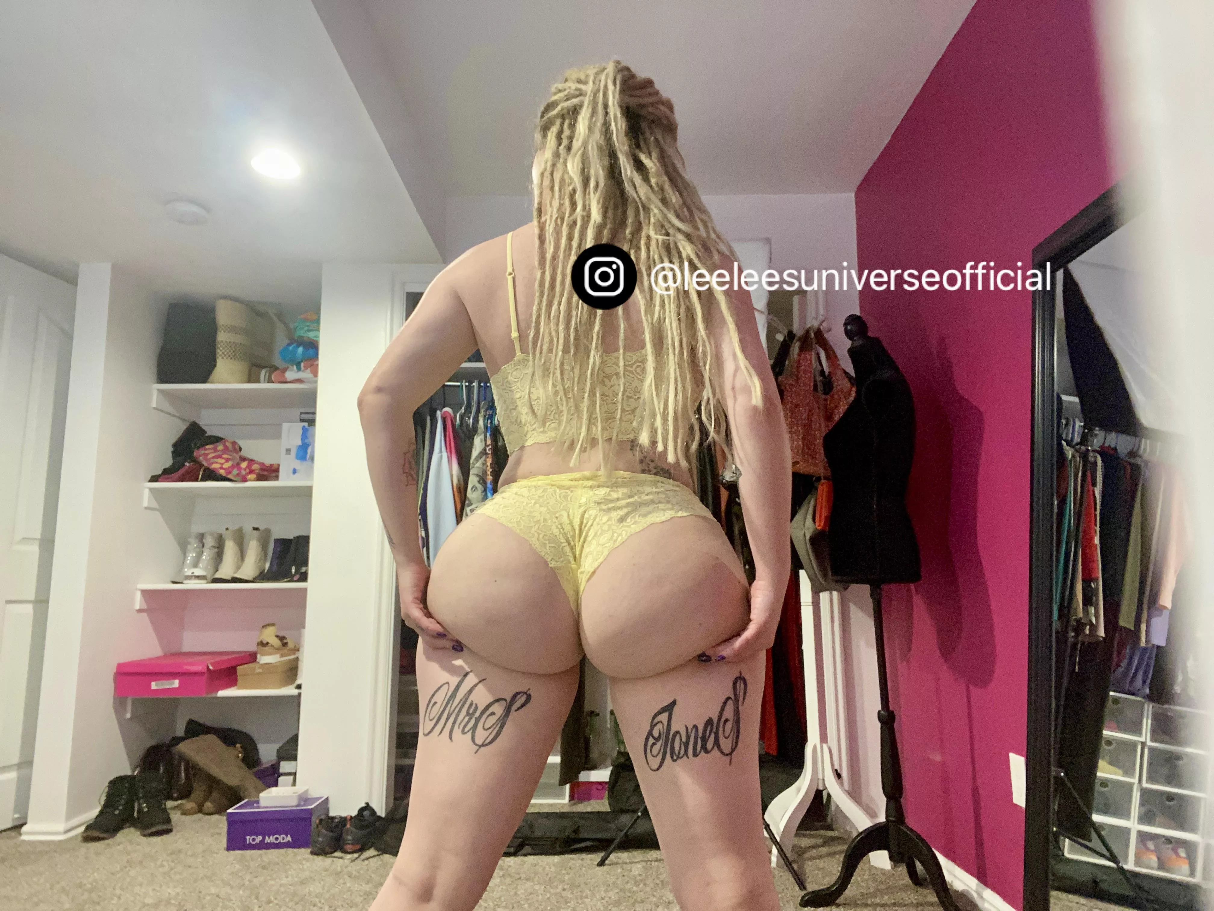 How’s the view? posted by leeleesuniverse