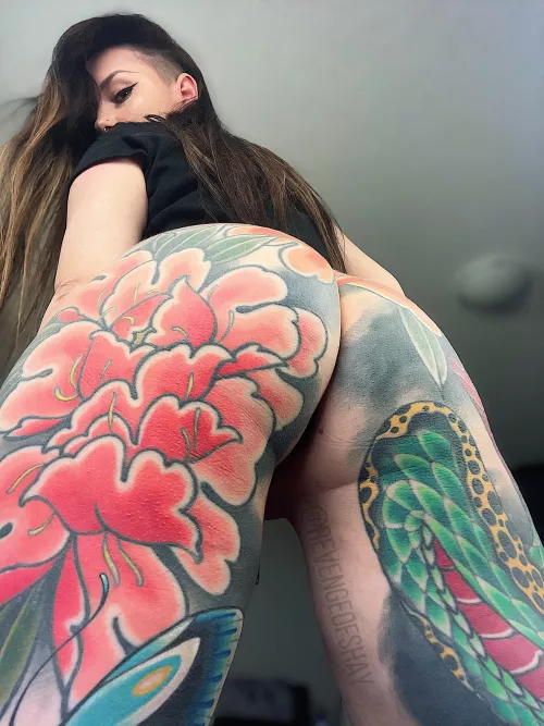 How’s the view (f)rom down there 😉 by a4daddyissues