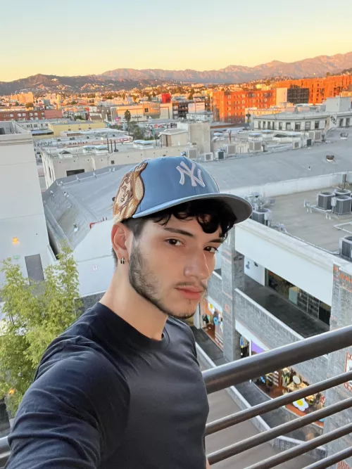 How’s the view by champvgnetears