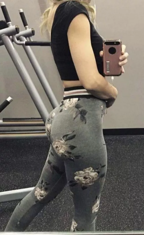 How’s this little ass coming along? by alexanderthegreat769