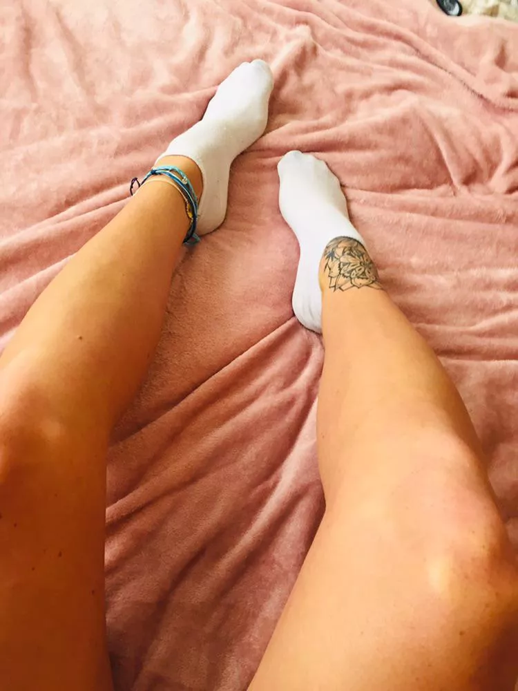 How’s your day been sock lovers ?? posted by kokkina_aphrodit