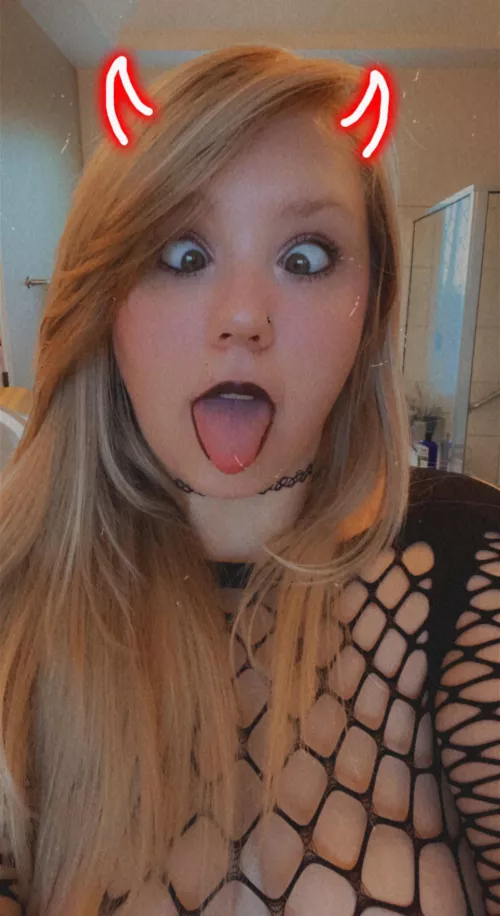 How’s your Friday going? 😝 by breezy310