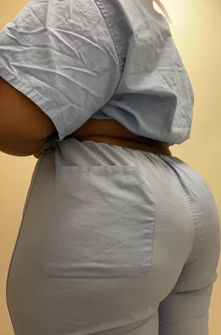 How’s your Monday? 😚 by thickebonywife