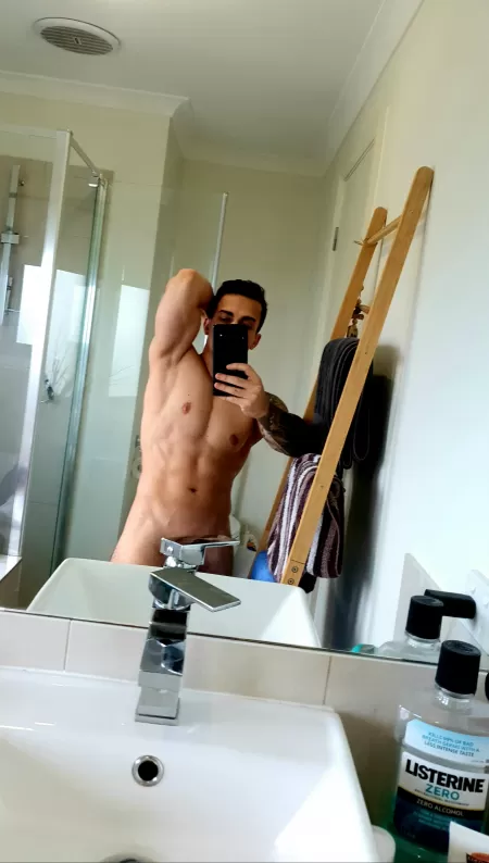 How's your Saturday going? 😋 by mootmuncher