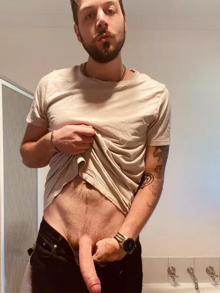 How’s your weekend been? (: by LonesomeWerewolf