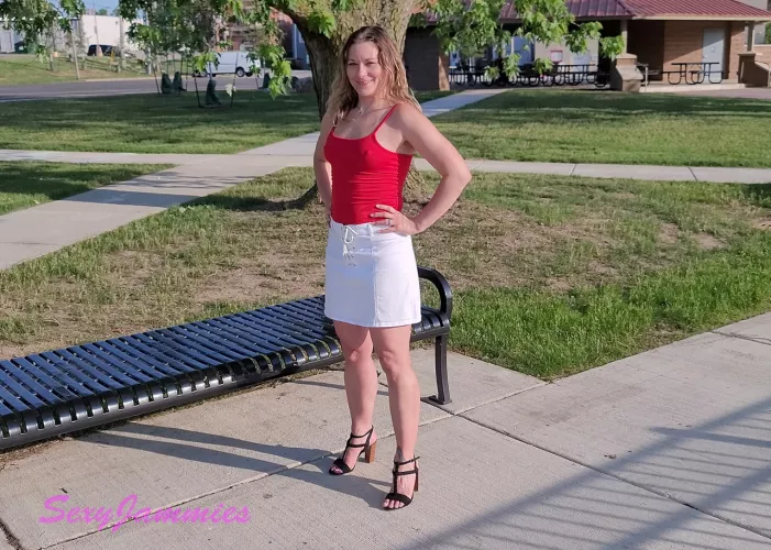 How's your weekend going? by SexyJammiescpl