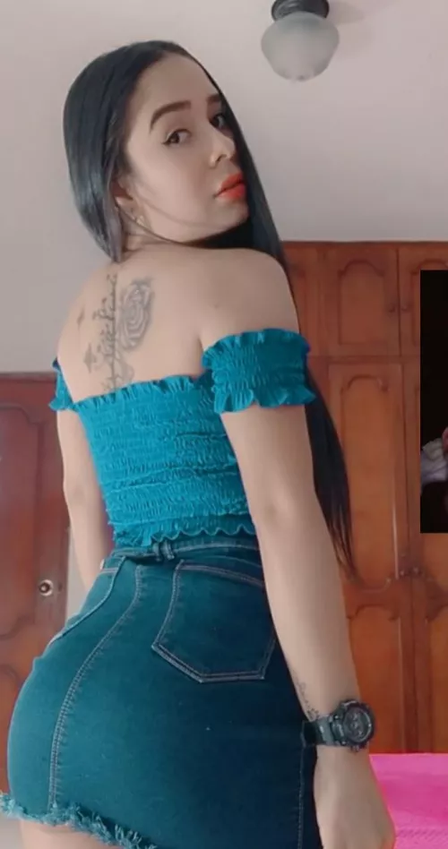 https://chaturbate.com/b/avrillopez/ by avrillopez