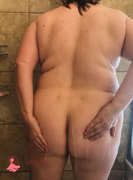 Hubby caught me washing my ass... by mrsdelilahkay