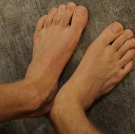 Hubby’s feet say g’mornin’! by ArmenTamzariansBack