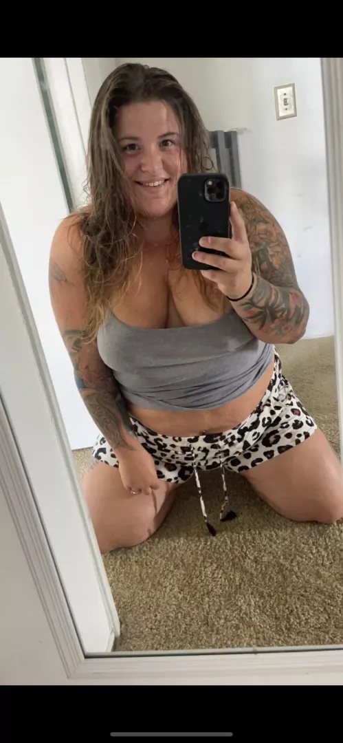 hubs say this is one of his favorite views of me posted by handful_heather420