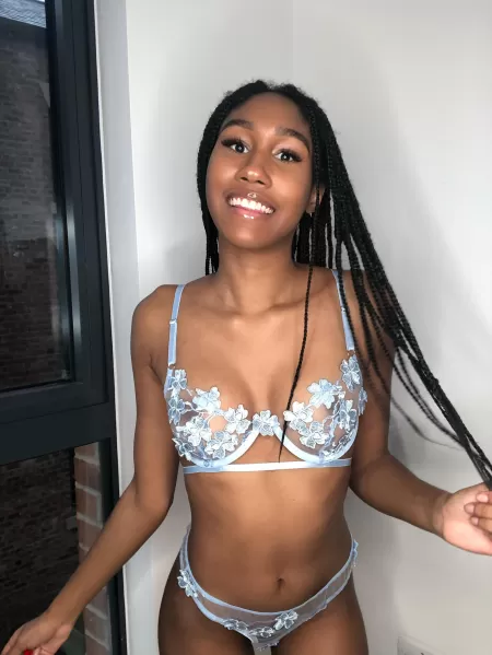 HUGE $3 SALE 💗1000+ pics and videos ⚠️Free 1/1 chatting 💜Uncensored videos on main page!! 🔥Lingerie, dress up, nude 💚Feet & fetish content ❣️Sexting available 😈DP content 💋& customs! 👉 link below!! by untitledlook