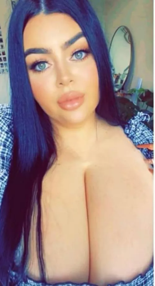 Huge 😍 by Daz2106