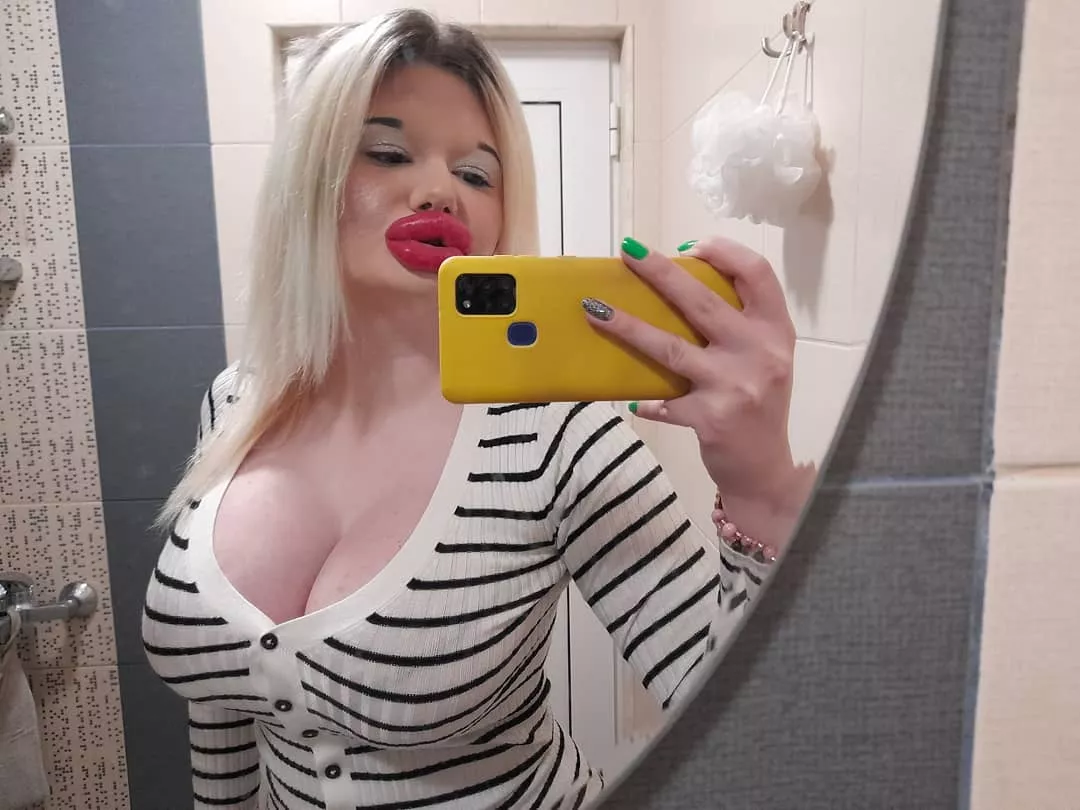 Huge orgasm-inducing devices posted by Marathon1981