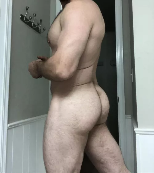 Hump Day🤘🏼 by theironcowboy69