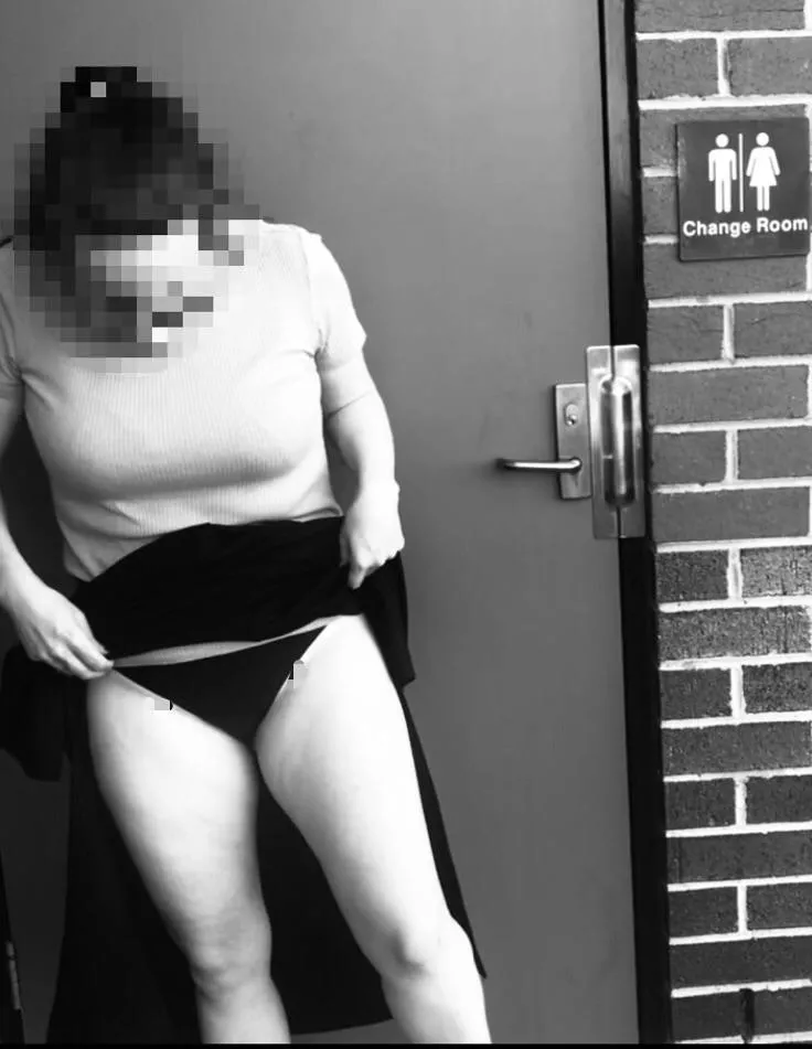 Hump day (f)un [09:00] posted by 1lost_and_found