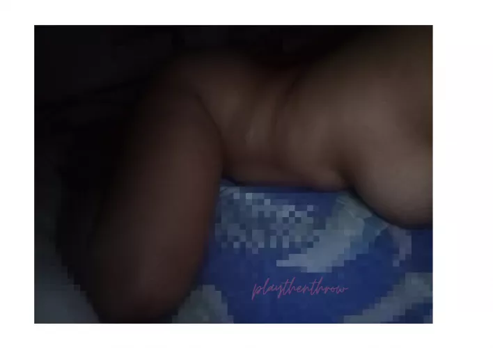 Hump (me) day! (F) by playthenthrow