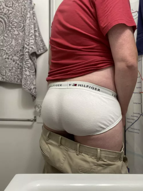 Humpday by West-2-East83