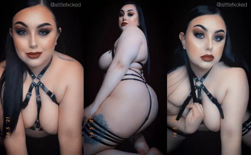 Humpday deserves more of me in it by LoveNeon19