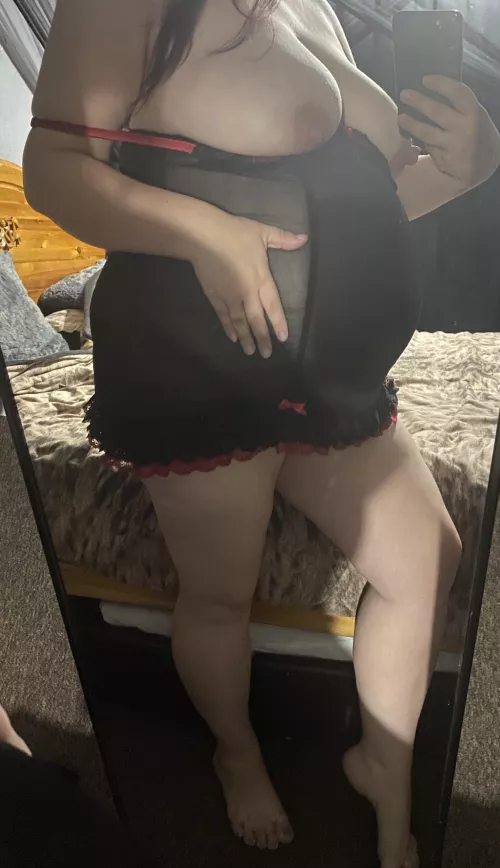 Hungry girls make moody girls, cheer me up 😜 by bbwdevil