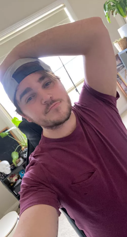 Hurt my back at work so just trying to rest now. Hope you bros are doing all good!! by Bezzza23