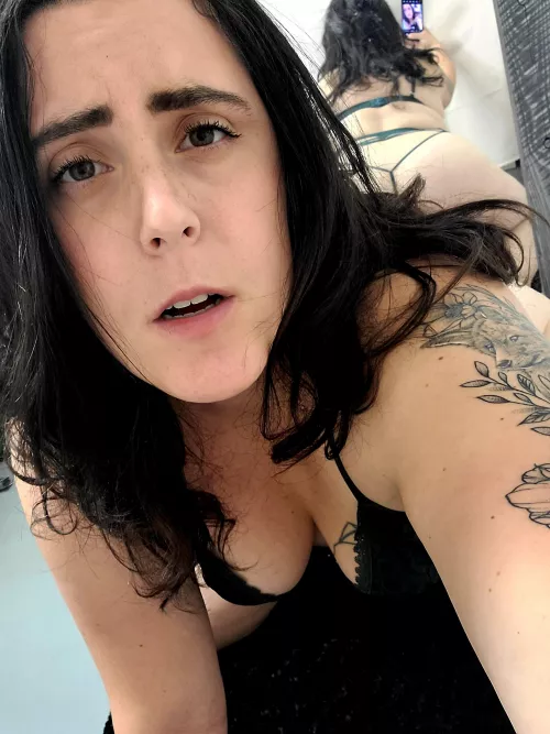 Husband just left 🥵🥵 by Lovecaatthhyy