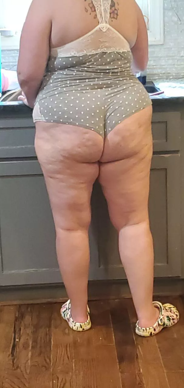 Husband loves it when I wear these while doing house work. posted by blueberry7667