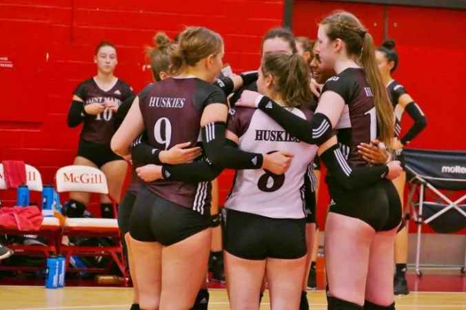 Huskies huddle by benherrol