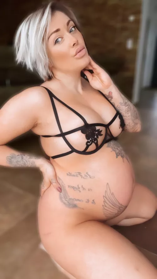 Hy daddys 💦😏 by PregnantWifey_