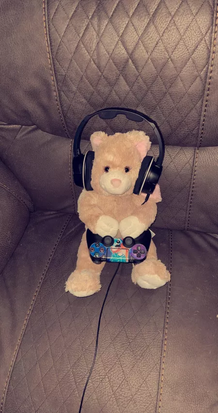 I accidentally took a nap, when I woke up, my bunny girl was playing Papa’s game! She’s so silly 🙈 by littleprincessb420