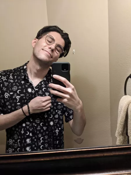 I ain’t muscular like the other boys on here, but I hope y’all like my shirt and gothic vibes 🖤💀 by Hubologists