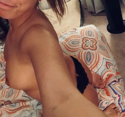 I always get so stuck writing captions 😂 by MizzMoxxii