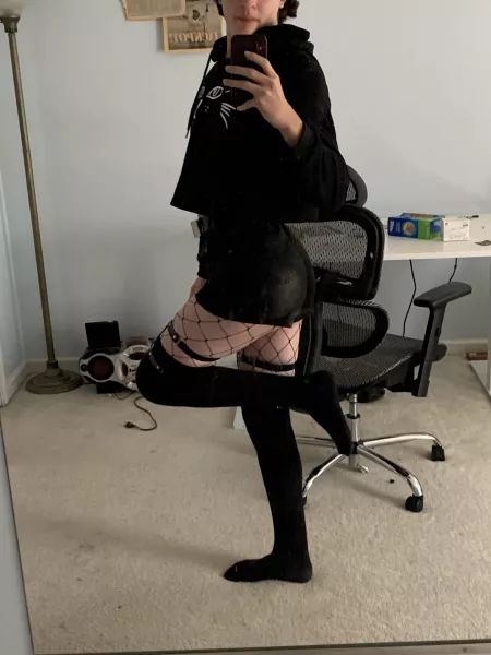 I always have trouble finding cute tops to wear by 420lmaoXD