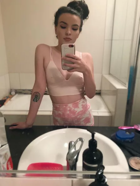 I always think that if I look cute it’ll make working out better and I’m always wrong 😂 by WillowsinAugust