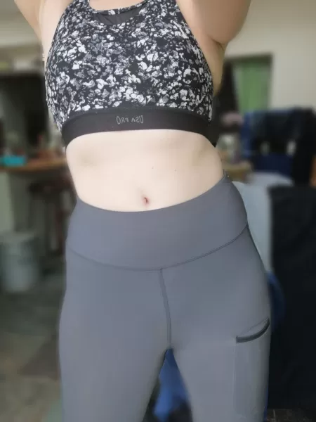 I always try to make sure my button is on show! by FernandJay