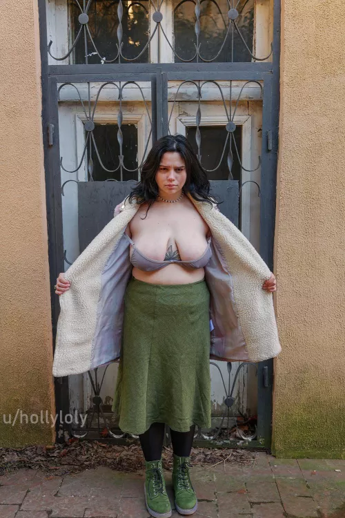 I am a cutie? by hollyloly