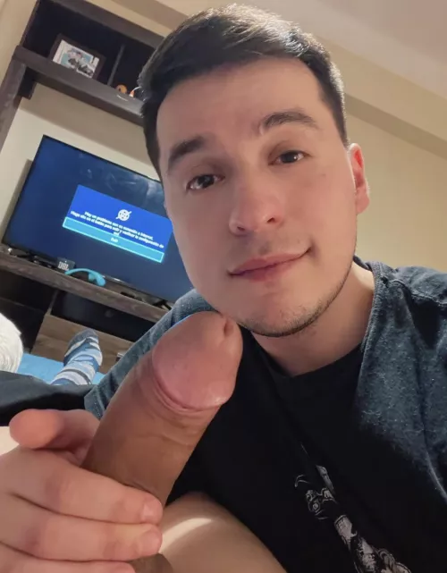 I am a happy boy with a big cock by OFMartinPescador