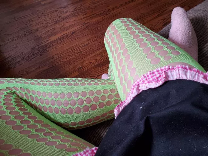 I am a sissy to the core. Meaning service no matter who and or what the need or want. It's a sissy's duty to please and serve by laceysissyslut