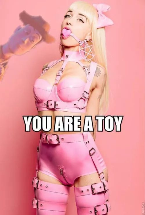 I am Master Kaz‘s toy! by Subsissypiggy