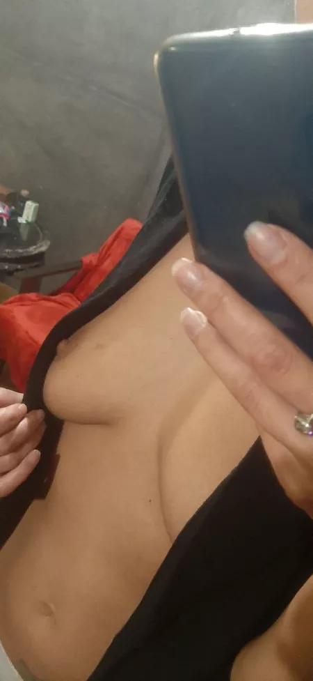 i am proud of my natural tits by elenafoxx01