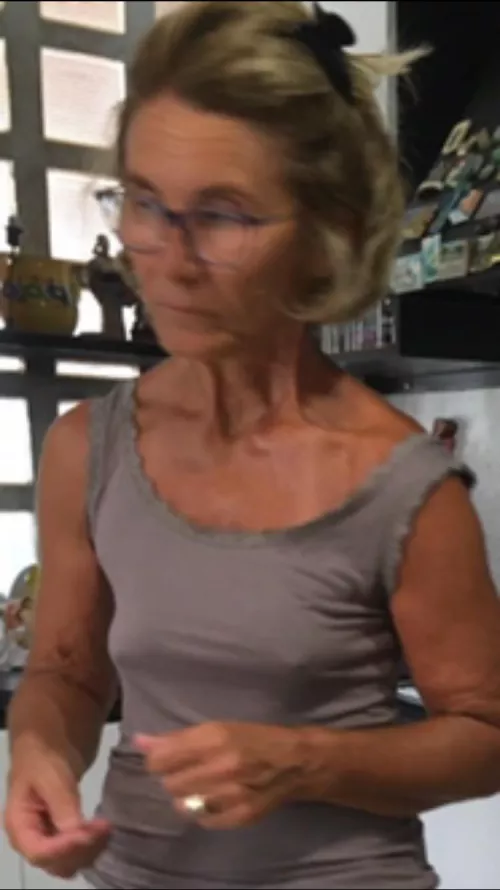 I am Silvia 61 yo by Silviagranny61