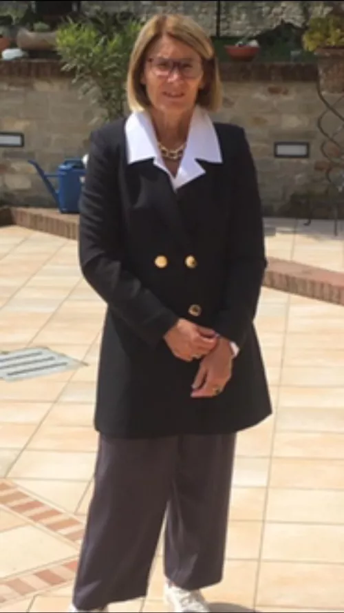 I am Silvia by Silviagranny61