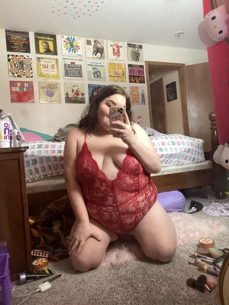 I am so soft, how about you come feel? 🤍☁️ by sniles97