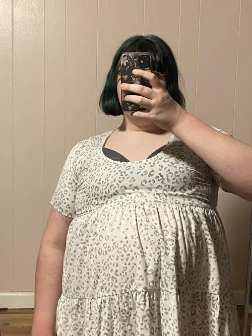 I am wide and round by Feedeekat