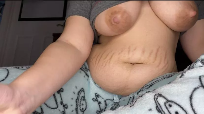 I ate everything in this house! Somebody feed me I’m so hungry😩 posted by Naughtythiccmilf