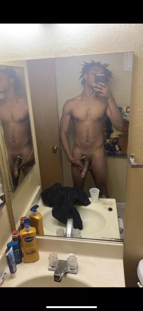 I be bored lowk by Hungcalikid