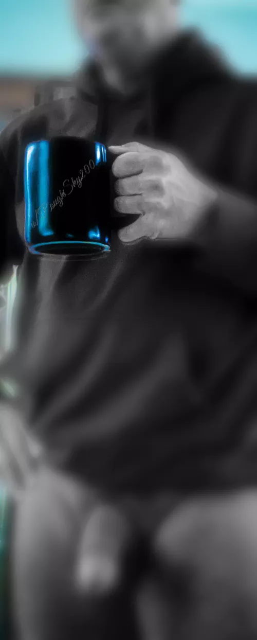 I believe naked coffee has been replaced with hoodie coffee for the re(m)ainder of the winter… by RoughSky200