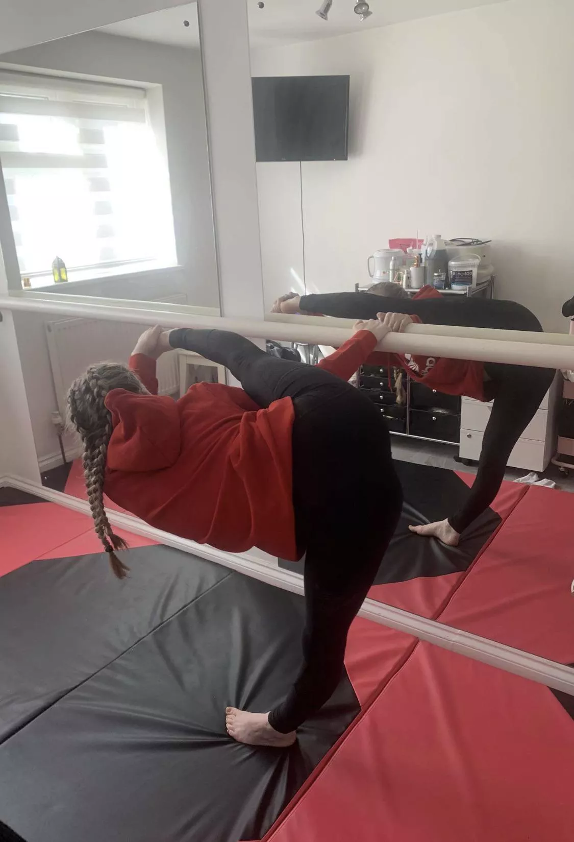 I bet you like that 😙 posted by thatredditcouple69